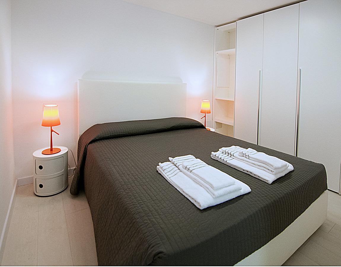 Bb Hotels Aparthotel Desuite Milan Bagian luar foto