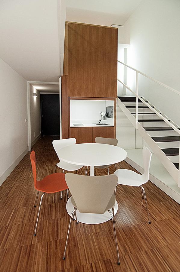 Bb Hotels Aparthotel Desuite Milan Bagian luar foto