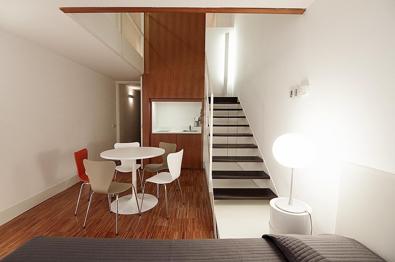 Bb Hotels Aparthotel Desuite Milan Bagian luar foto
